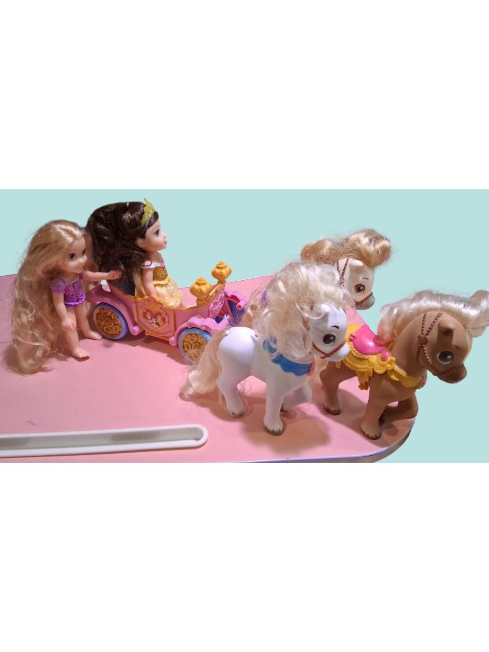 Disney Princess Dolls With Horse-Drawn Carriage & Two Ponies Pink & White Rapunz